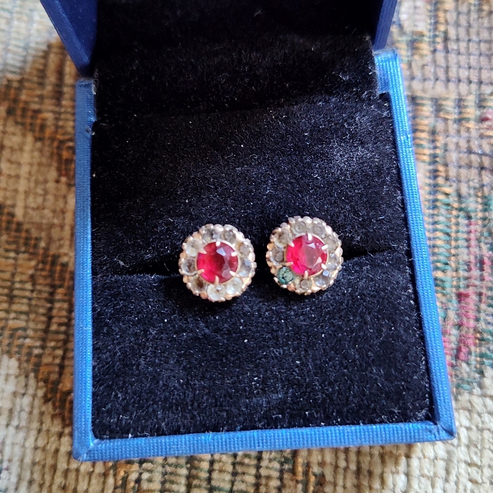 ANTIQUE GOLD 10K EARRINGS